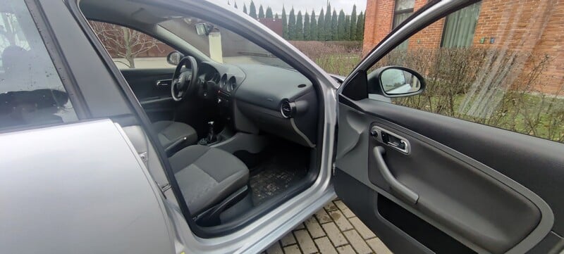 Photo 5 - Seat Ibiza 18472 2007 y