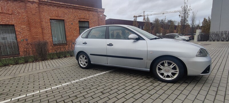 Photo 8 - Seat Ibiza 18472 2007 y