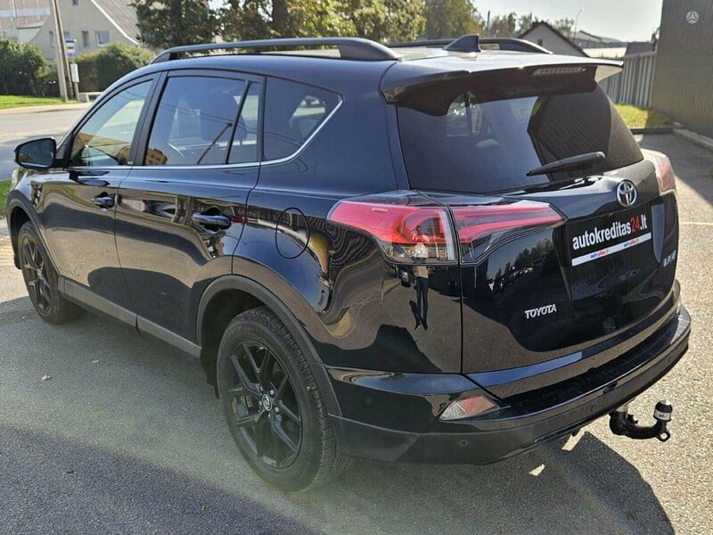 Photo 8 - Toyota RAV4 2017 y Off-road / Crossover