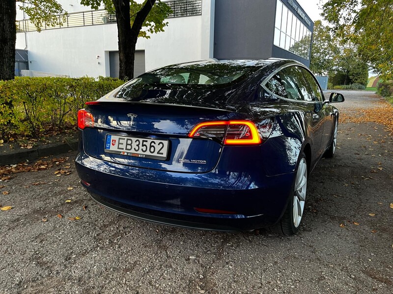 Nuotrauka 11 - Tesla Model 3 2019 m Sedanas