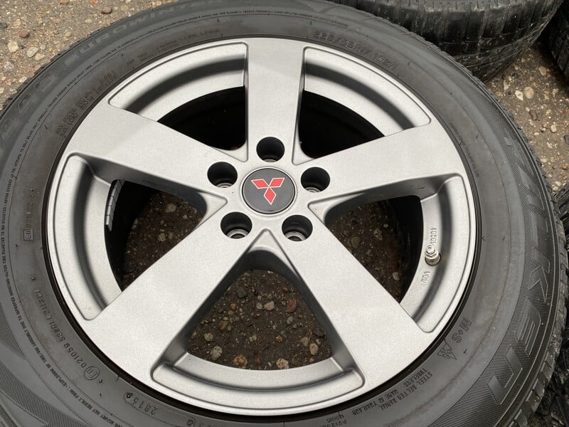 Photo 2 - Mitsubishi Siunciam, 7J ET40 light alloy R17 rims