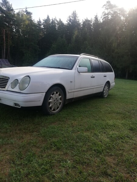 Photo 12 - Mercedes-Benz E 320 1998 y Wagon