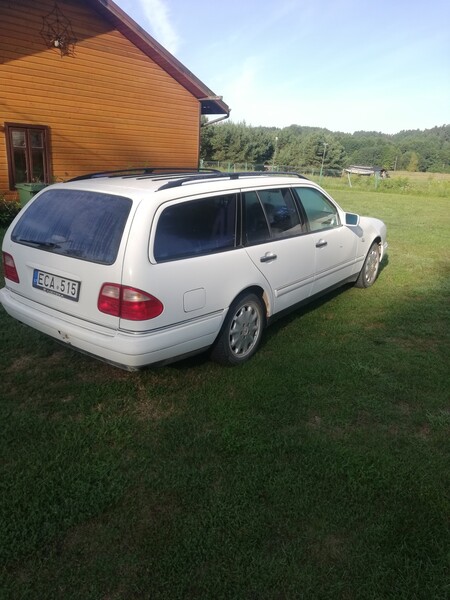 Photo 16 - Mercedes-Benz E 320 1998 y Wagon