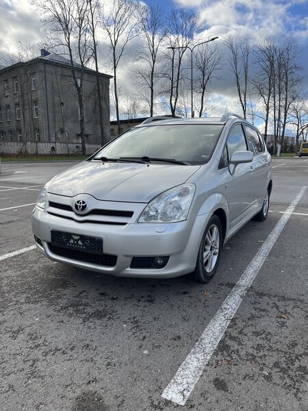 Photo 1 - Toyota Corolla Verso 2007 y Van