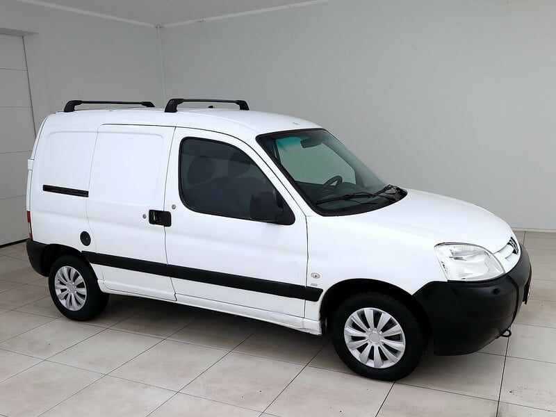 Photo 1 - Peugeot Partner 2008 y Combi minibus