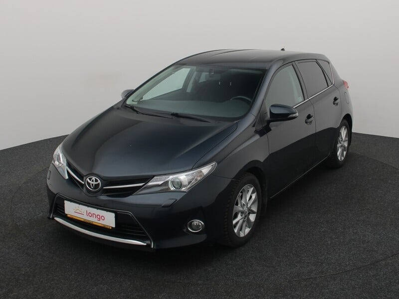 Photo 1 - Toyota Auris 2013 y Hatchback