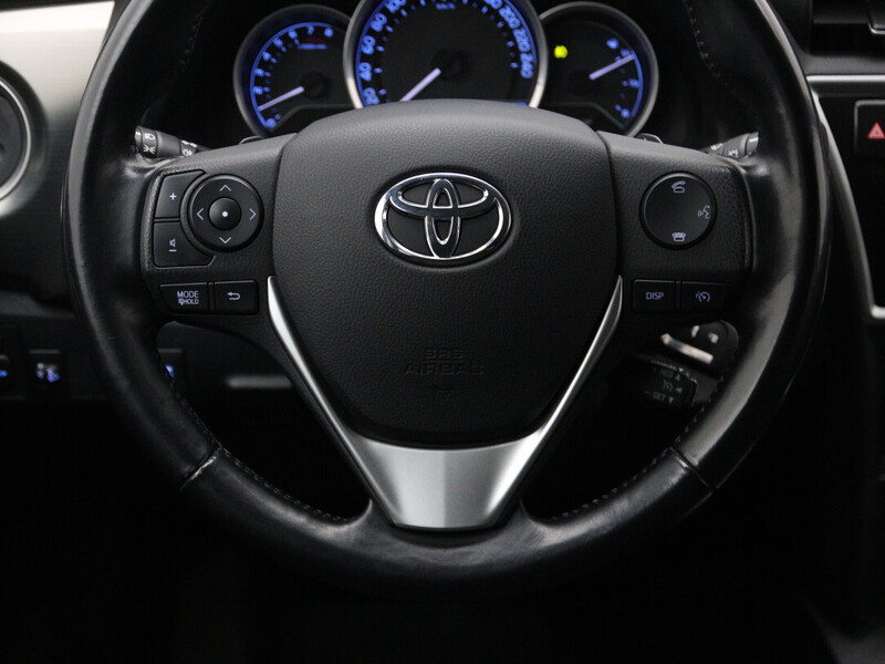 Photo 18 - Toyota Auris 2013 y Hatchback