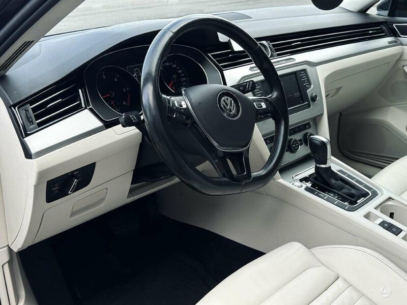 Photo 11 - Volkswagen Passat 2015 y Sedan