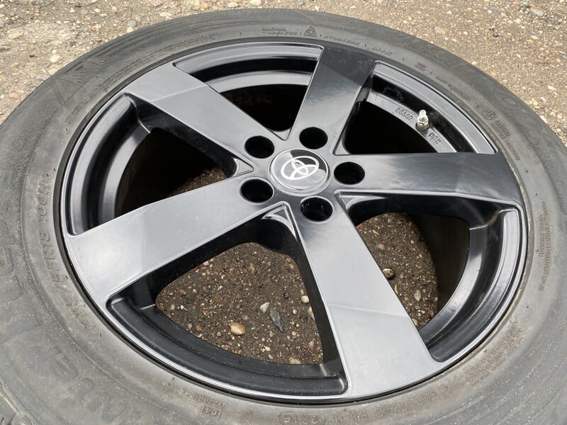 Photo 4 - Toyota Siunciam, 7.5J ET5 light alloy R18 rims