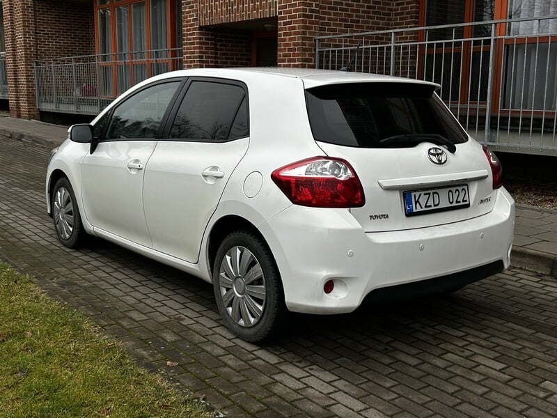 Nuotrauka 1 - Toyota Auris 2010 m Hečbekas