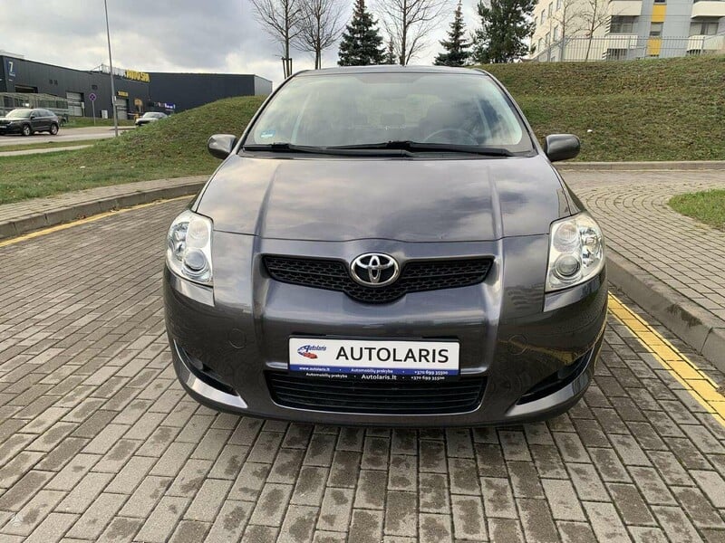 Photo 2 - Toyota Auris 2008 y Hatchback