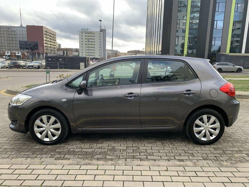 Photo 8 - Toyota Auris 2008 y Hatchback