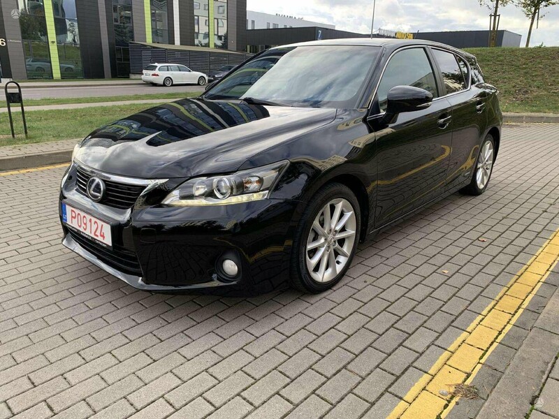 Photo 1 - Lexus CT 200h 2011 y Hatchback