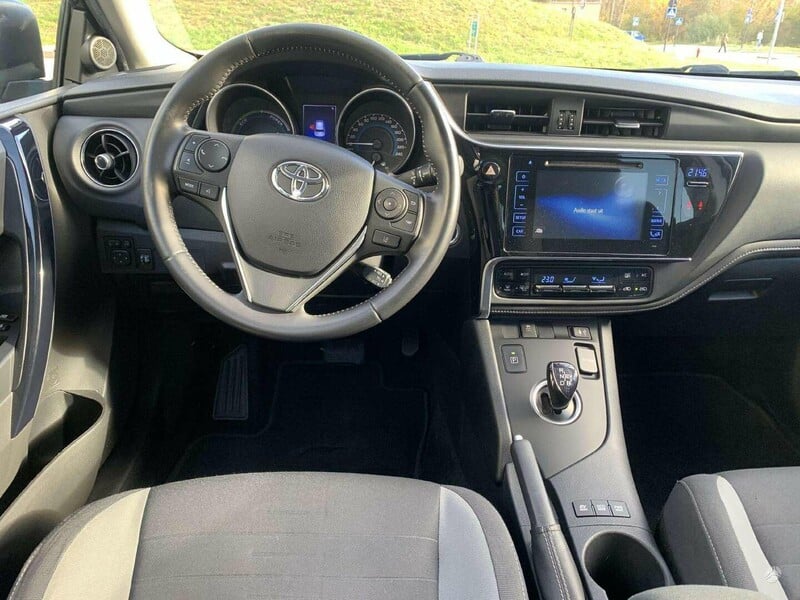 Nuotrauka 26 - Toyota Auris 2015 m Hečbekas