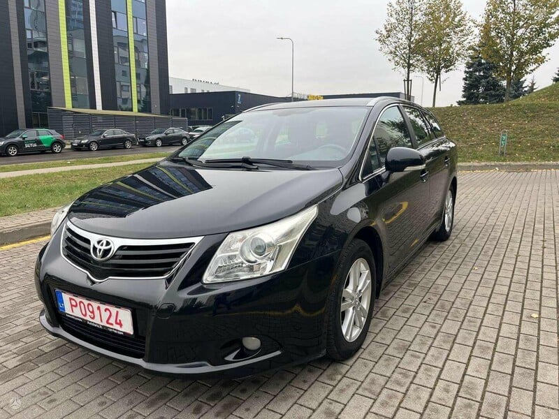 Фотография 1 - Toyota Avensis 2009 г Универсал