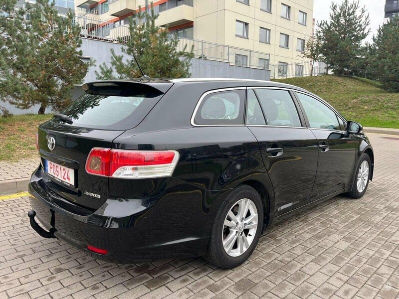 Фотография 5 - Toyota Avensis 2009 г Универсал