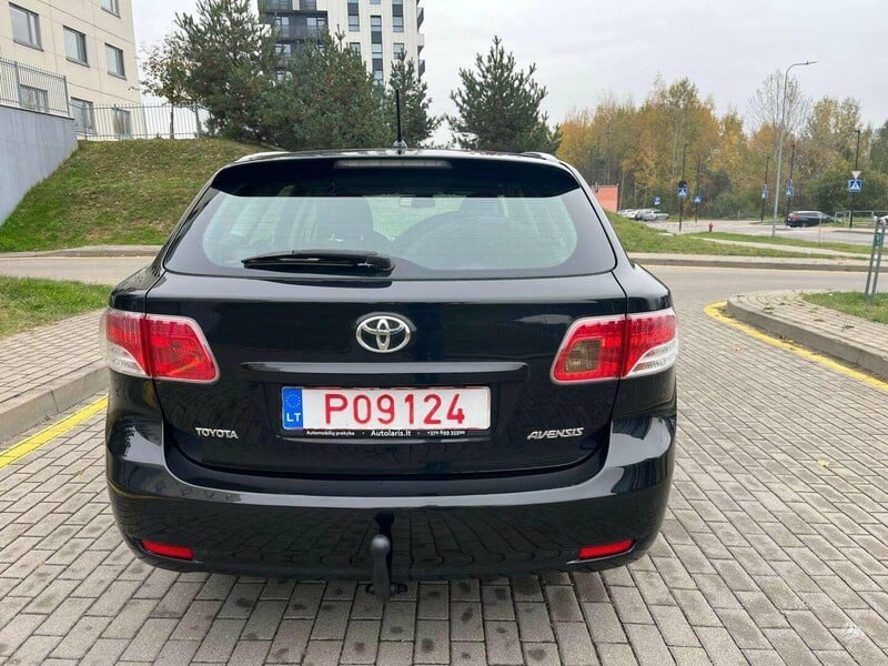 Фотография 6 - Toyota Avensis 2009 г Универсал