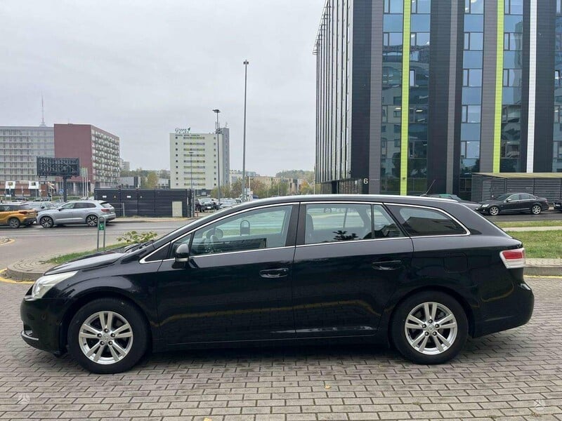 Фотография 8 - Toyota Avensis 2009 г Универсал