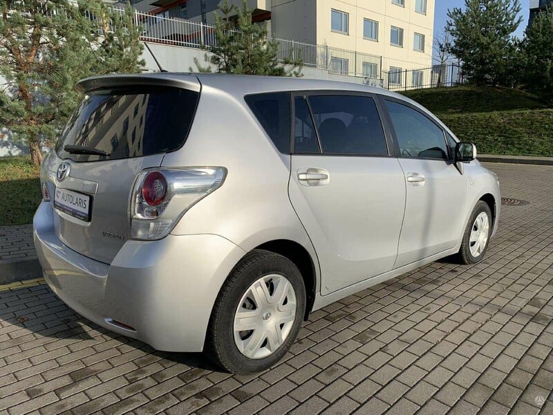 Photo 5 - Toyota Verso 2010 y Van