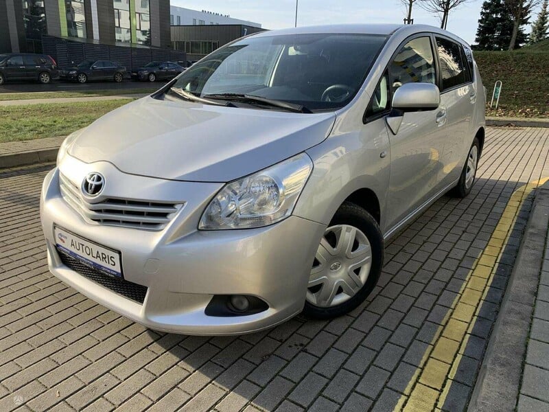 Photo 9 - Toyota Verso 2010 y Van