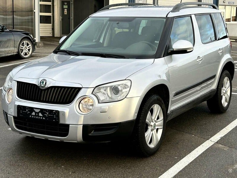 Фотография 3 - Skoda Yeti 2012 г Внедорожник / Кроссовер