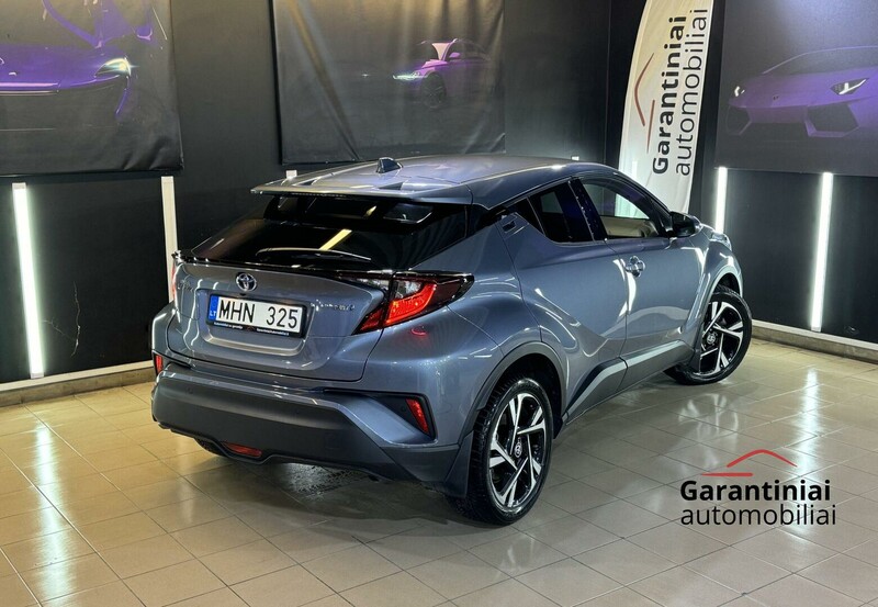 Фотография 2 - Toyota C-HR 2022 г Внедорожник / Кроссовер