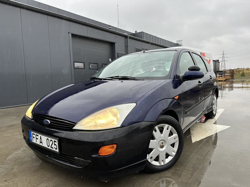 Photo 1 - Ford Focus 2001 y Hatchback