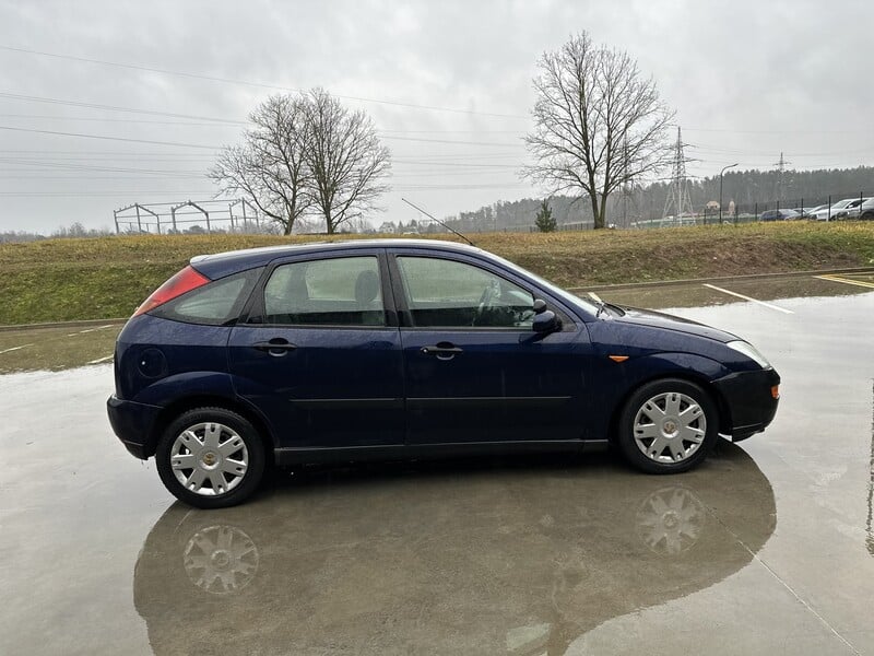 Photo 5 - Ford Focus 2001 y Hatchback