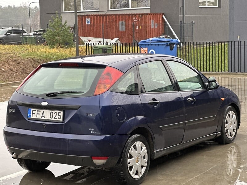 Photo 6 - Ford Focus 2001 y Hatchback