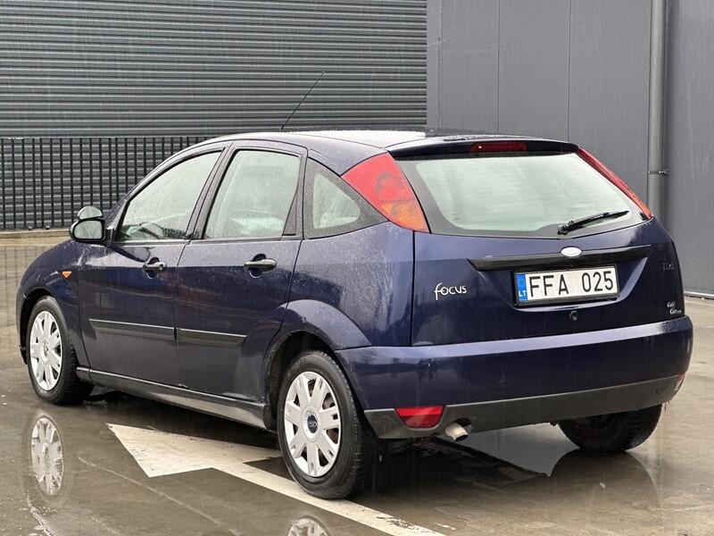 Photo 8 - Ford Focus 2001 y Hatchback