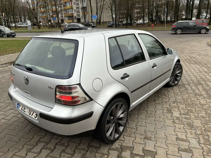 Фотография 13 - Volkswagen Golf IV 2003 г