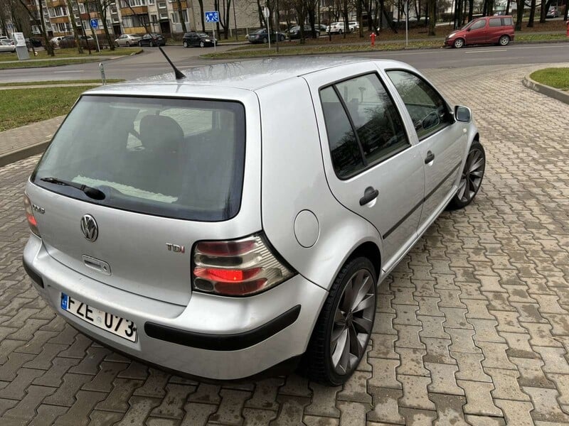 Фотография 16 - Volkswagen Golf IV 2003 г