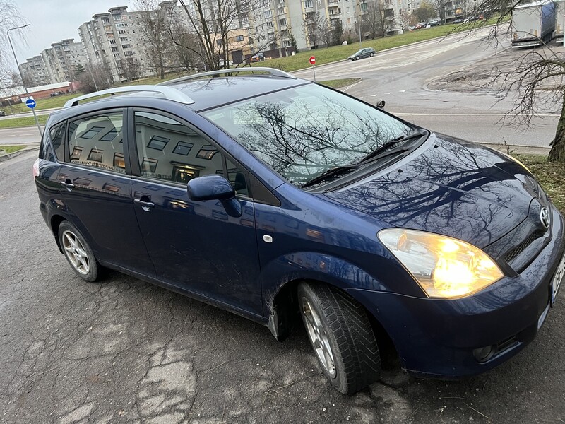 Photo 4 - Toyota Corolla Verso 2006 y Van