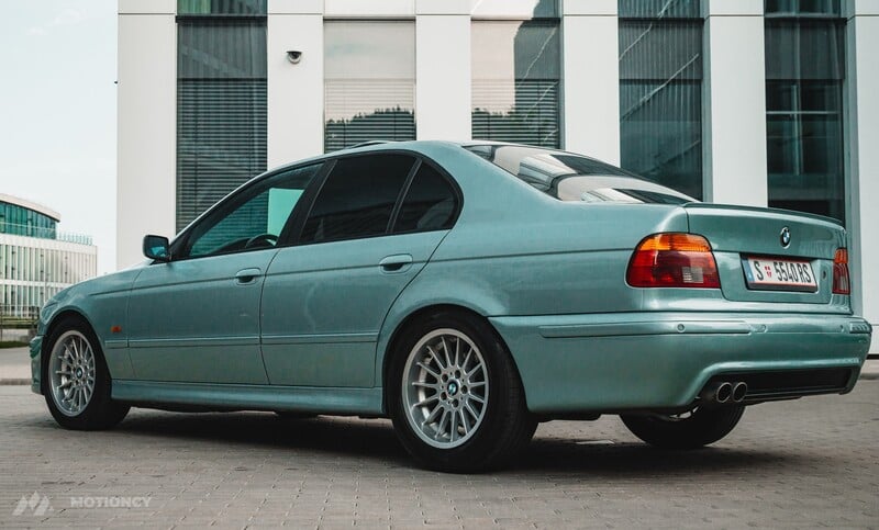 Photo 4 - Bmw 540 E39 V8 1998 y