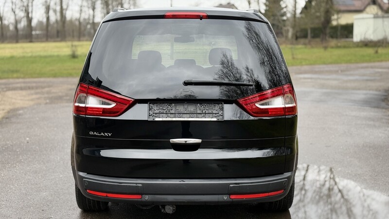 Photo 6 - Ford Galaxy 2011 y Van