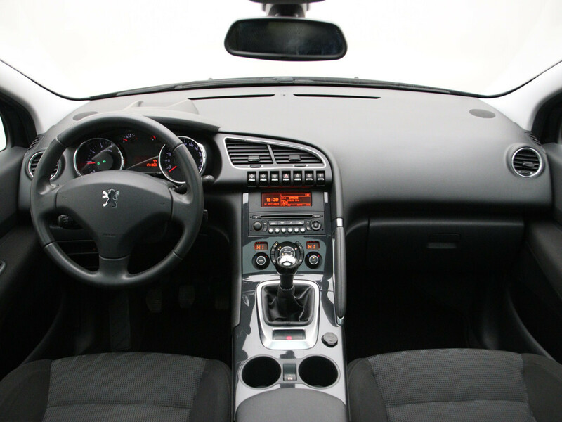 Photo 2 - Peugeot 3008 2010 y Hatchback