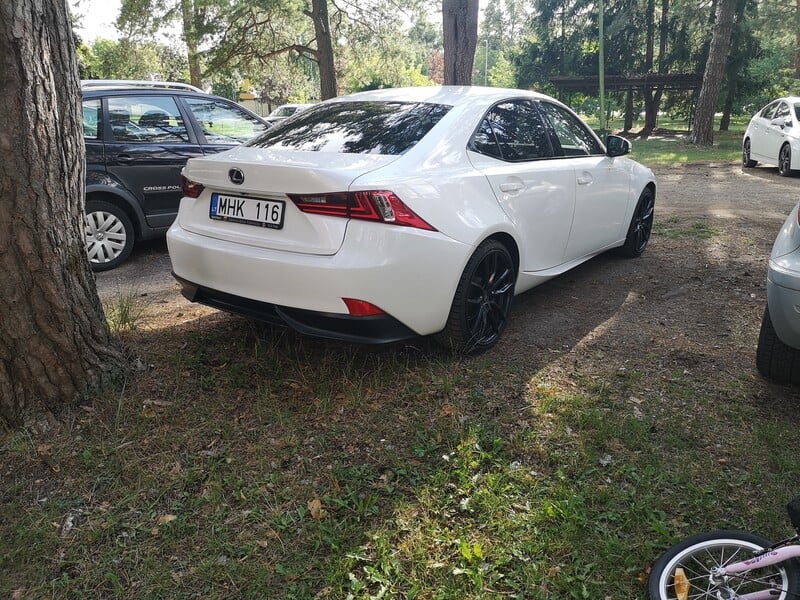 Фотография 5 - Lexus IS 300h 2013 г Седан