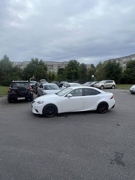 Фотография 3 - Lexus IS 300h 2013 г Седан