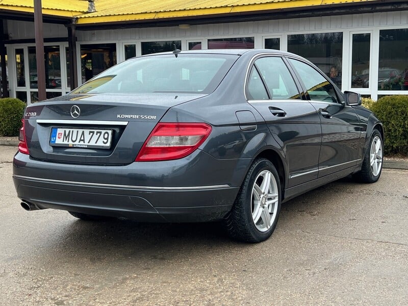 Фотография 6 - Mercedes-Benz C 200 2009 г Седан