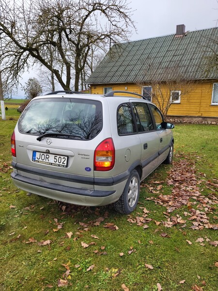 Photo 3 - Opel Zafira 2001 y Van