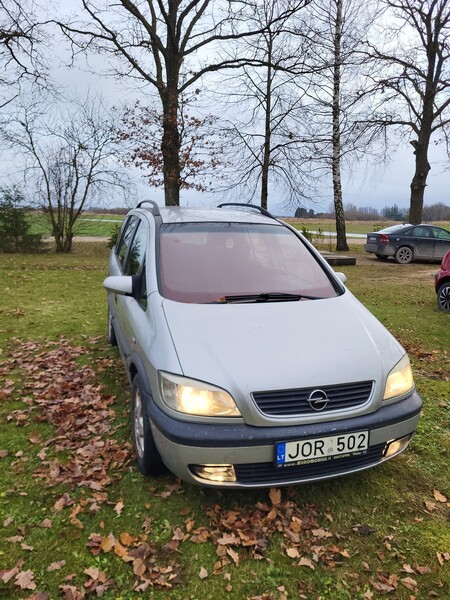 Photo 2 - Opel Zafira 2001 y Van