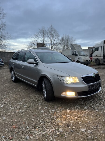 Photo 1 - Skoda Superb TDI 2012 y