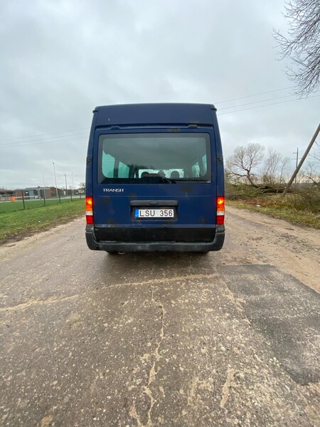 Photo 16 - Ford Transit 2005 y Minibus