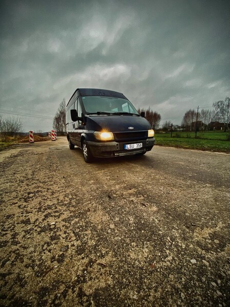 Photo 1 - Ford Transit 2005 y Minibus