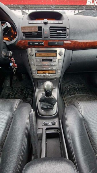 Photo 15 - Toyota Avensis II 2005 y