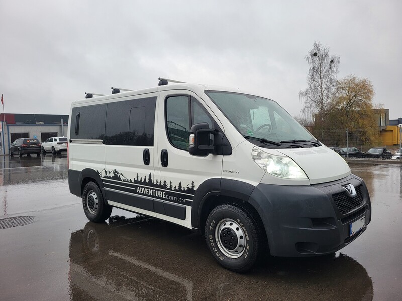 Photo 6 - Peugeot Boxer 2009 y Minibus