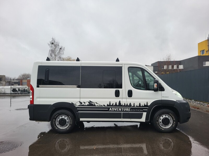 Photo 5 - Peugeot Boxer 2009 y Minibus