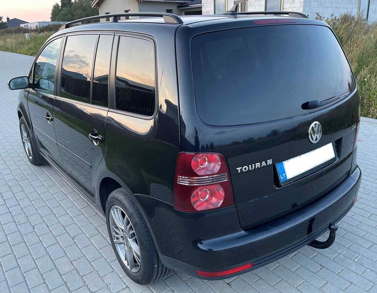 Фотография 7 - Volkswagen Touran 2008 г Минивэн