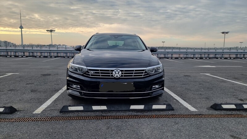 Фотография 2 - Volkswagen Passat 2018 г Универсал