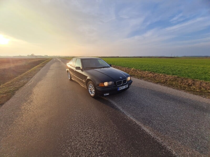 Photo 2 - Bmw 318 TDS 1996 y